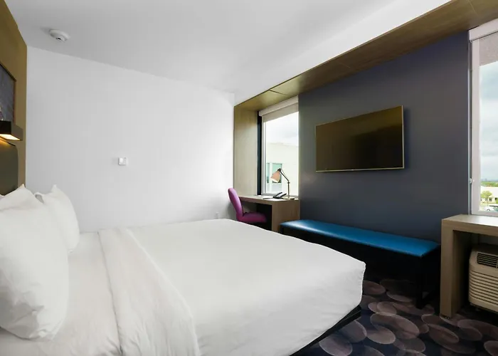 Aloft Austin Airport Hotel